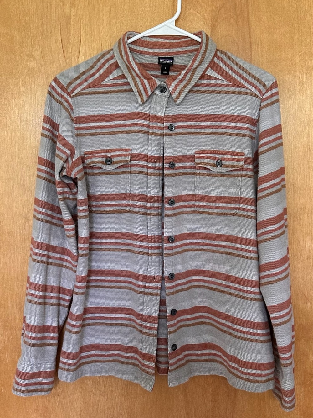 Patagonia Women’s Long Sleeved Fjord Flannel Shirt Multi Gray/Rust Stripe - Sz 6